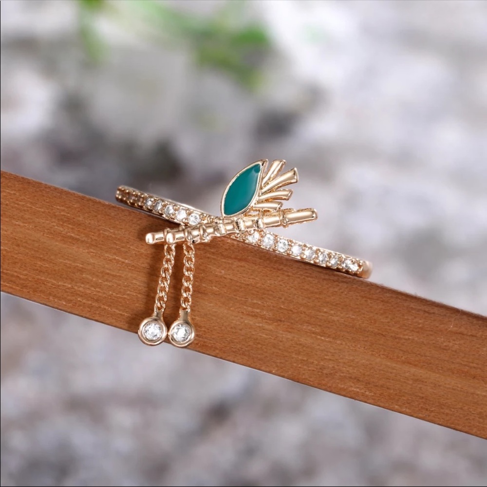 New Delicate Creative Yellow Gold Diamond Ring - Picture 5 of 5